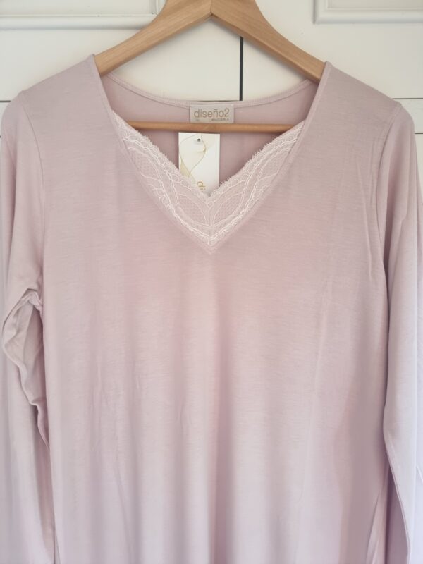 Camisola modal rosa con encaje - Imagen 2
